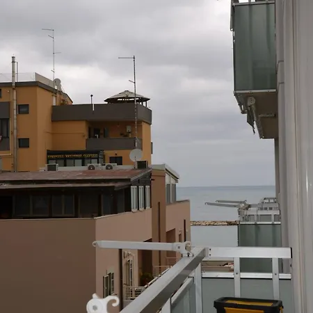 Domus Nina アパート *